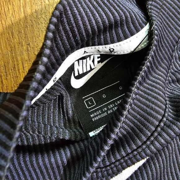 Nike Air Rib Cropped Tank Top Black Grey White Size Large L CZ9341 010 Slim Fit - Picture 13 of 16